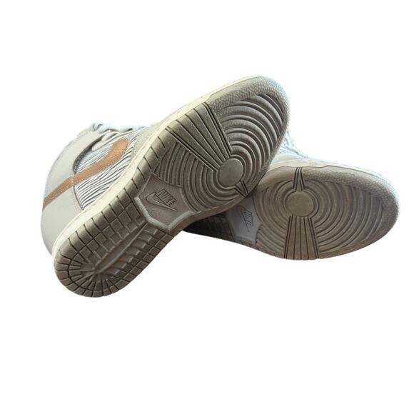 Rare Nike Dunk High Sky Hi Light Bone Metallic Red Bronze Sneaker Sz 5.5 - Picture 3 of 12